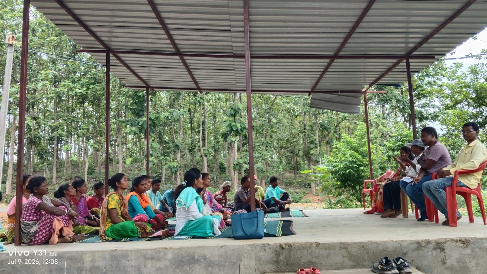 उत्क्रमित मध्य विद्यालय गुइगांव में शिक्षकों की कमी पर अभिभावकों की बैठक, आंदोलन की चेतावनी उत्क्रमित मध्य विद्यालय गुइगांव में शिक्षकों की कमी पर अभिभावकों की बैठक, आंदोलन की चेतावनी