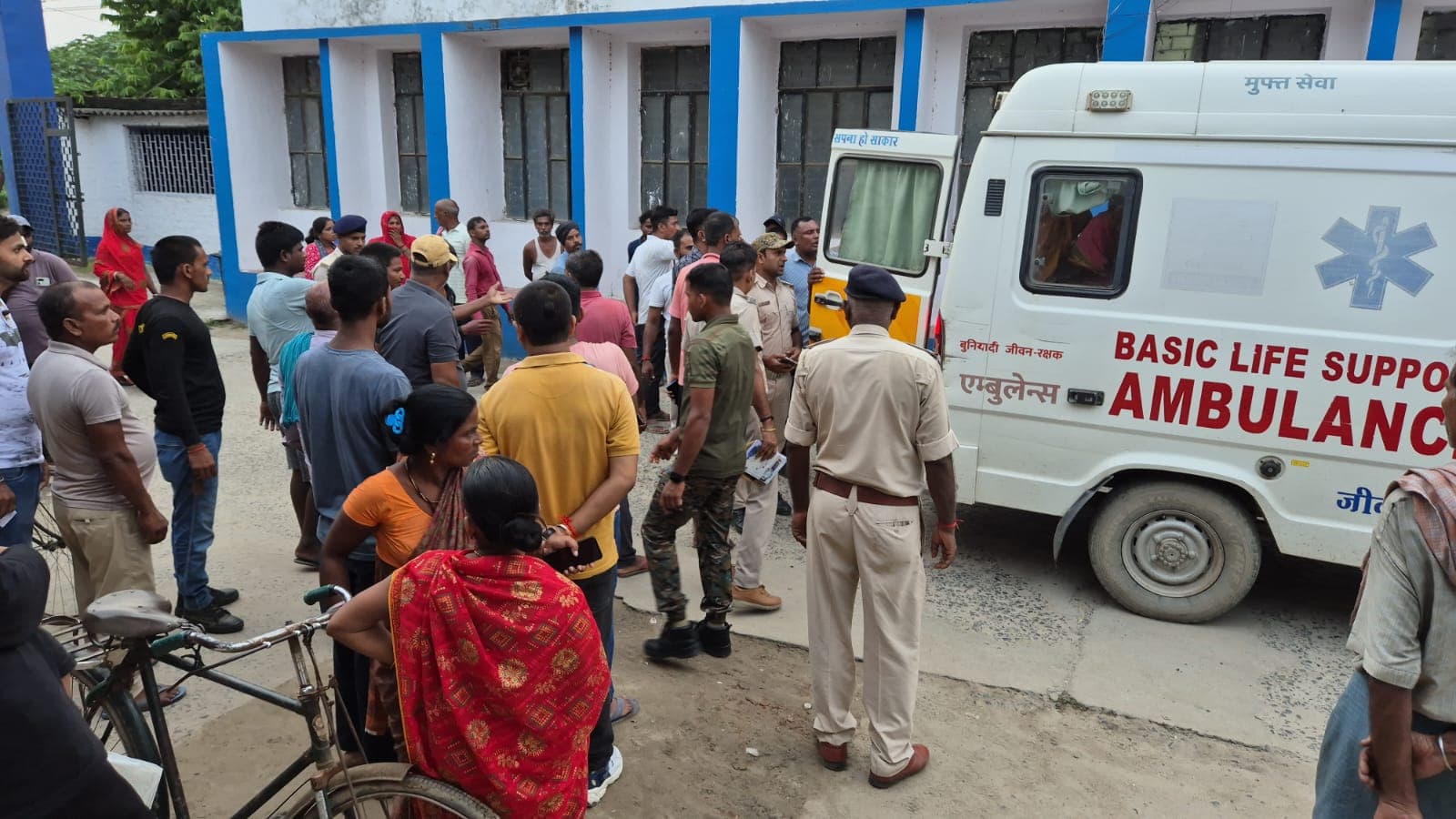 दिलखुश हत्याकांड: घायल युवक की इलाज के दौरान मौत, पत्नी के बयान पर दो नामजद समेत छह पर हत्या की प्राथमिकी दिलखुश हत्याकांड: घायल युवक की इलाज के दौरान मौत, पत्नी के बयान पर दो नामजद समेत छह पर हत्या की प्राथमिकी