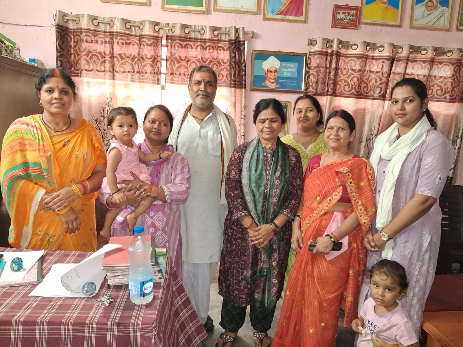 स्थानांतरित डीपीओ नीलम राज को विद्यालय परिवार ने दी भावभीनी विदाई स्थानांतरित डीपीओ नीलम राज को विद्यालय परिवार ने दी भावभीनी विदाई