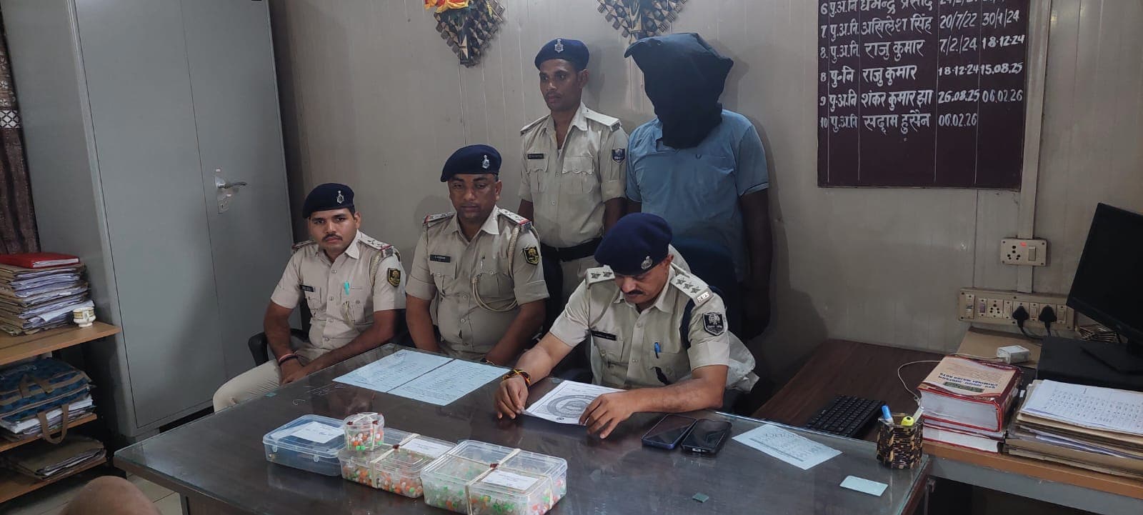 फतुहा. 162 ग्राम हेरोइन के साथ तस्कर गिरफ्तार फतुहा. 162 ग्राम हेरोइन के साथ तस्कर गिरफ्तार