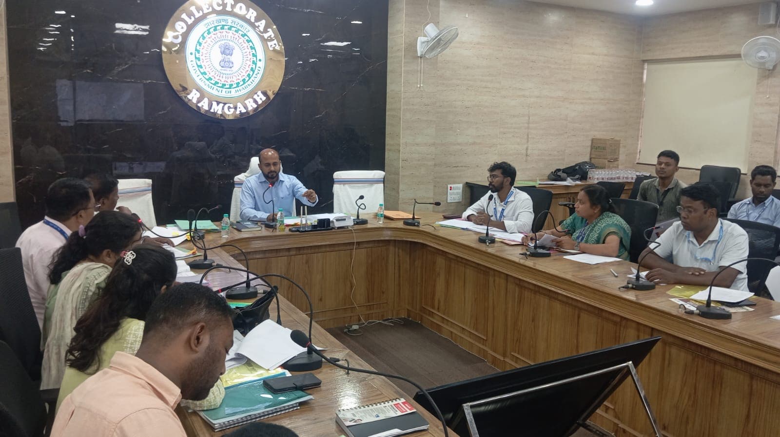 फोटो जिला कल्याण विभाग के कार्यों की उपायुक्त ने की समीक्षा फोटो जिला कल्याण विभाग के कार्यों की उपायुक्त ने की समीक्षा