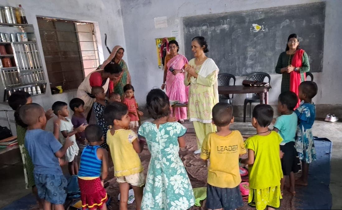 आंगनवाड़ी केंद्रों में लापरवाही पर प्रशासन सख्त, सीडीपीओ ने औचक निरीक्षण कर दिए कड़े निर्देश आंगनवाड़ी केंद्रों में लापरवाही पर प्रशासन सख्त, सीडीपीओ ने औचक निरीक्षण कर दिए कड़े निर्देश