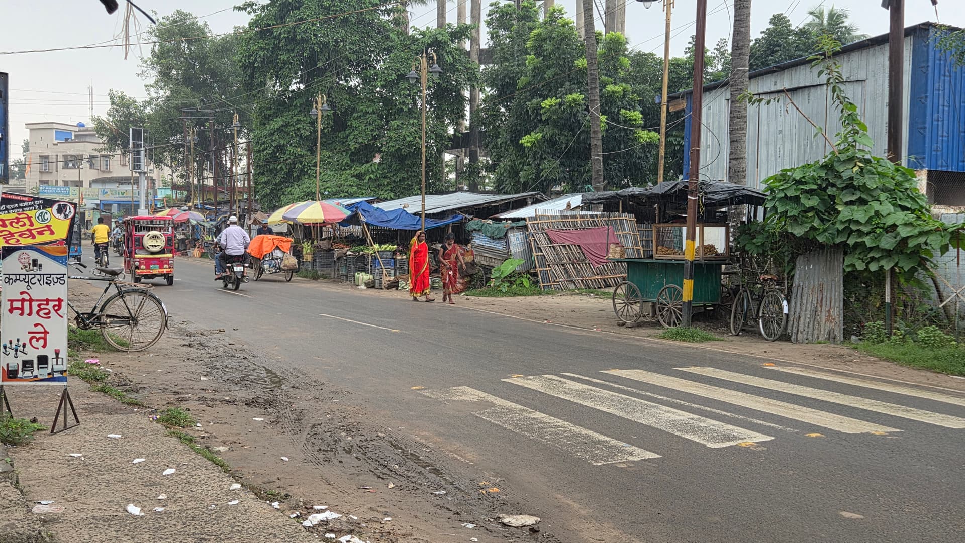 शहर में बारिश के बाद मौसम का बदला रूप, गर्मी से मिली राहत सड़कों पर छाया सन्नाटा शहर में बारिश के बाद मौसम का बदला रूप, गर्मी से मिली राहत सड़कों पर छाया सन्नाटा