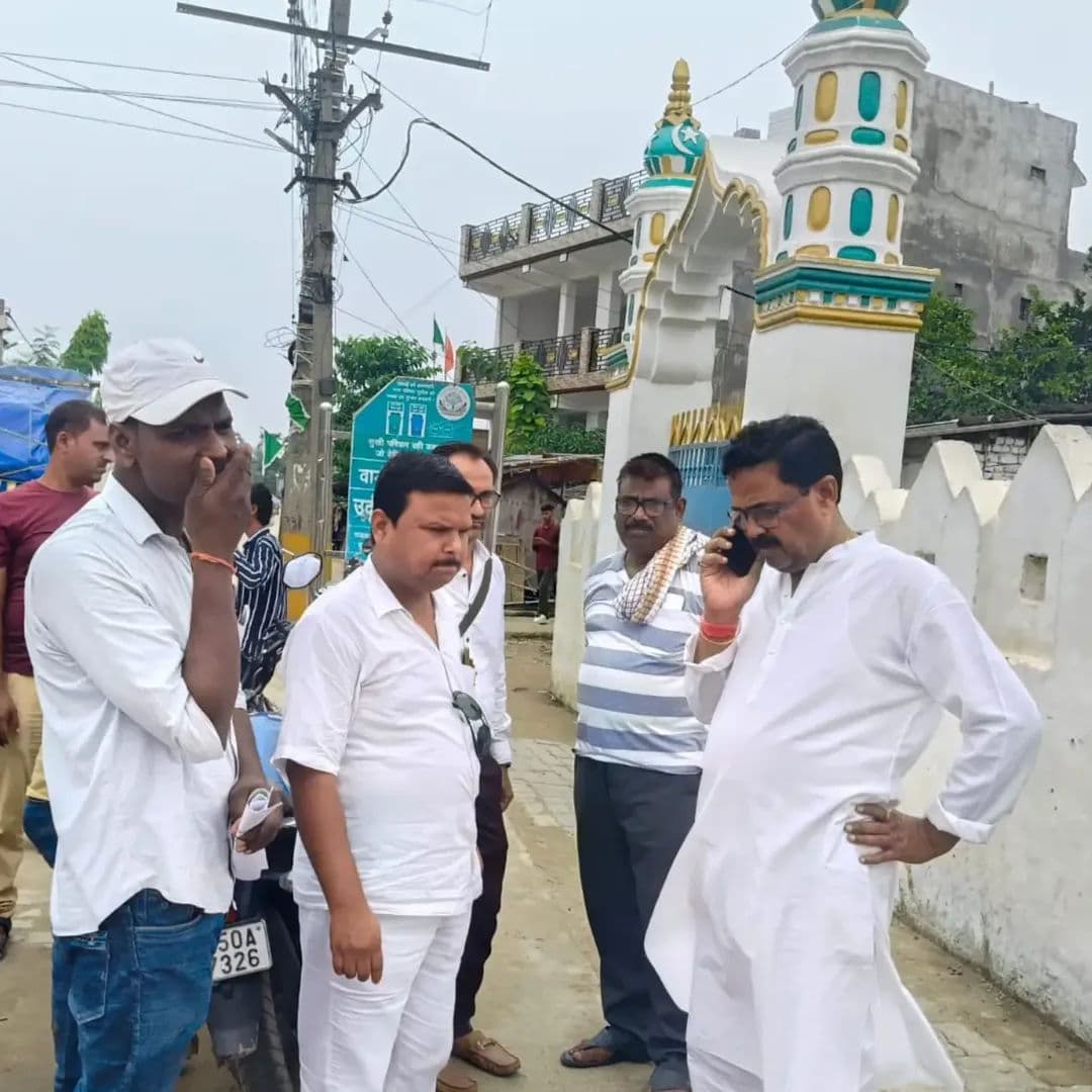 सुपौल के मुख्य पार्षद राघवेंद्र झा ने किया वाटर कूलर और नाला निर्माण कार्य का निरीक्षण, दिए जरूरी निर्देश