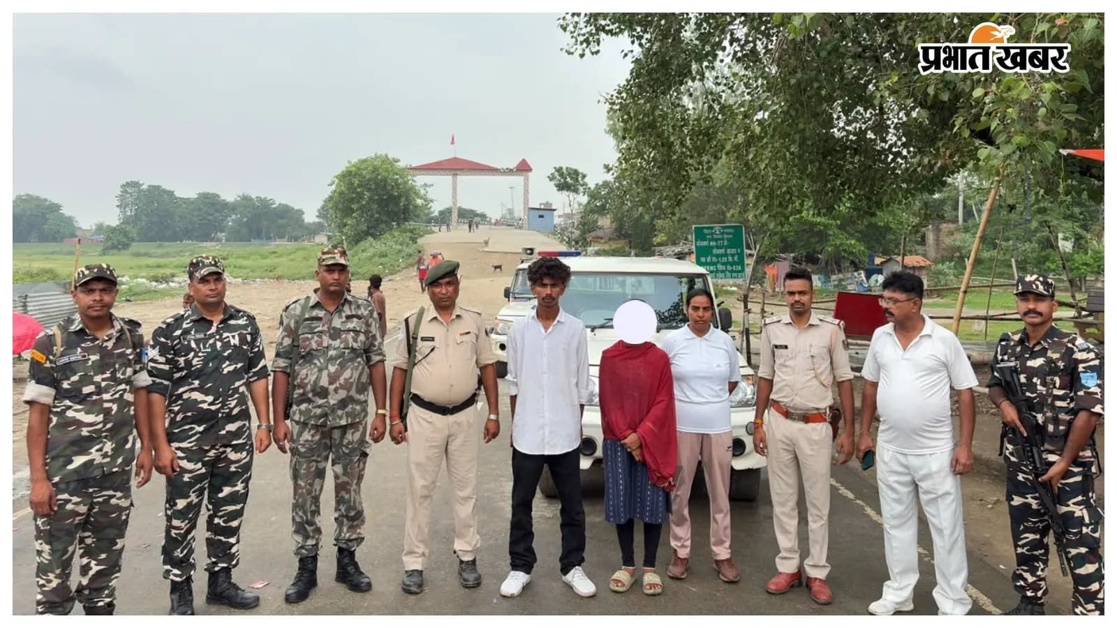एसएसबी ने सीमा पर रोका मानव तस्करी का प्रयास, ओडिशा की नाबालिग लड़की को नेपाल ले जा रहा था युवक एसएसबी ने सीमा पर रोका मानव तस्करी का प्रयास, ओडिशा की नाबालिग लड़की को नेपाल ले जा रहा था युवक