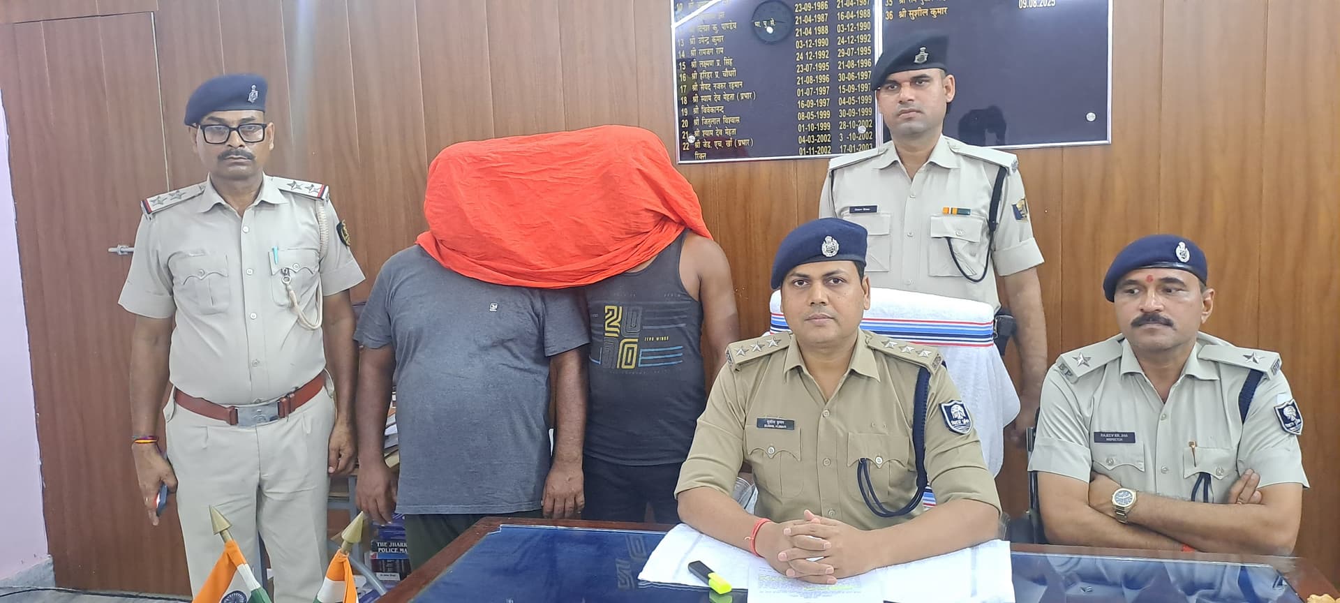जोकीहाट में 12 लाख की विदेशी शराब जब्त, पश्चिम बंगाल के दो तस्कर गिरफ्तार
