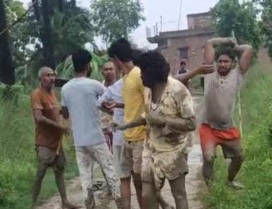 जमीनी विवाद में दो पक्षों के बीच खूनी संघर्ष, चार घायल, दो की हालत गंभीर, सदर अस्पताल रेफर जमीनी विवाद में दो पक्षों के बीच खूनी संघर्ष, चार घायल, दो की हालत गंभीर, सदर अस्पताल रेफर