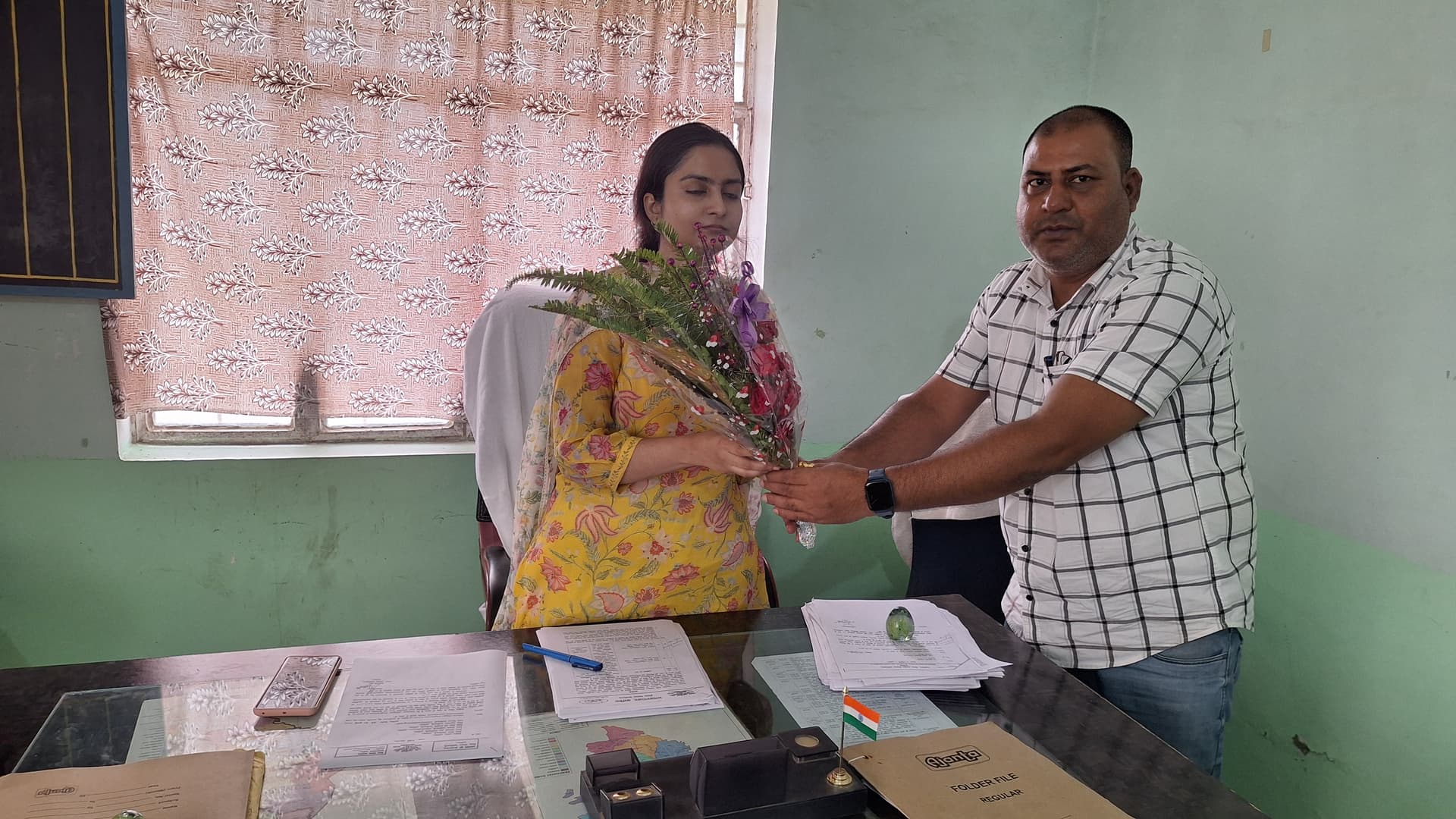 नव पदस्थापित बीडीओ ने लिया योगदान मिला प्रभार नव पदस्थापित बीडीओ ने लिया योगदान मिला प्रभार