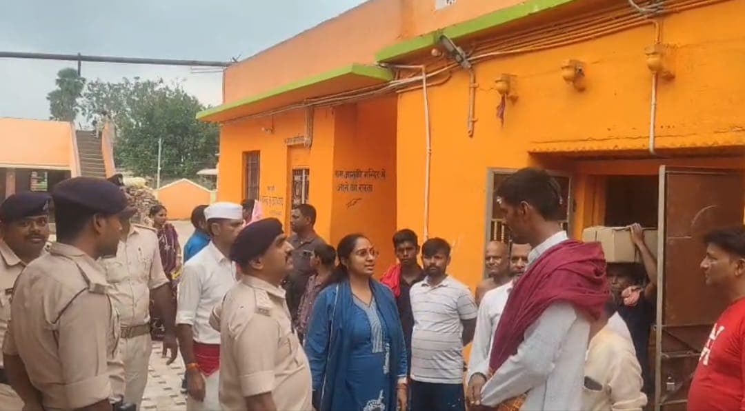 आगामी श्रावणी मेले की तैयारियों को लेकर मढ़ौरा में प्रशासन अलर्ट, शिल्हौरी मंदिर का किया निरीक्षण आगामी श्रावणी मेले की तैयारियों को लेकर मढ़ौरा में प्रशासन अलर्ट, शिल्हौरी मंदिर का किया निरीक्षण