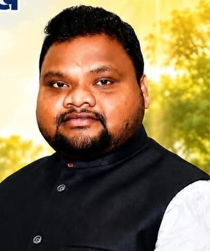 चक्रधरपुर नप क्षेत्र में सफाई व्यवस्था फेल, कचरा उठाव कंपनी पर कार्रवाई की अनुशंसा चक्रधरपुर नप क्षेत्र में सफाई व्यवस्था फेल, कचरा उठाव कंपनी पर कार्रवाई की अनुशंसा
