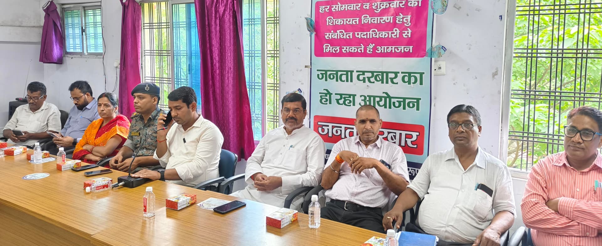 प्रखंड स्तरीय बैठक में जनसमस्याओं पर मंथन, त्वरित समाधान का भरोसा प्रखंड स्तरीय बैठक में जनसमस्याओं पर मंथन, त्वरित समाधान का भरोसा