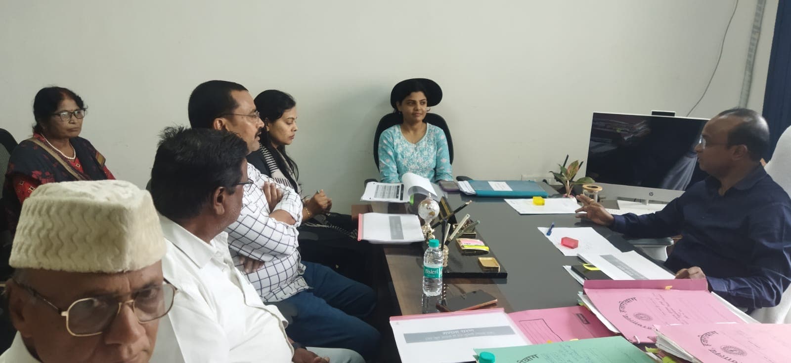 मतदाता सूची पुनरीक्षण को लेकर बीएलए-एक के साथ विधानसभा स्तरीय बैठक मतदाता सूची पुनरीक्षण को लेकर बीएलए-एक के साथ विधानसभा स्तरीय बैठक