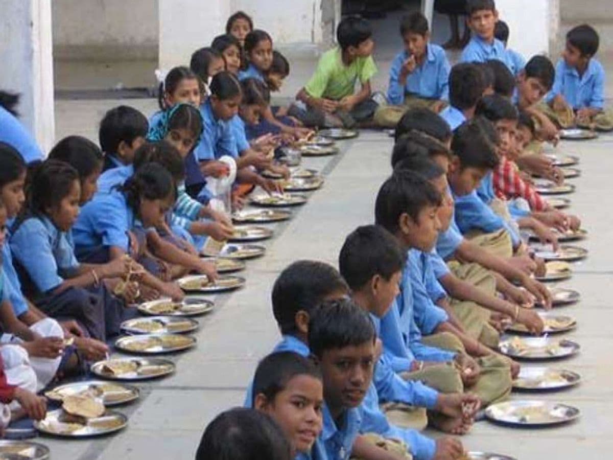 पकरीबरावां प्रखंड के कई विद्यालयों में मध्यान भोजन बंद, चावल खत्म होने से बच्चे परेशान पकरीबरावां प्रखंड के कई विद्यालयों में मध्यान भोजन बंद, चावल खत्म होने से बच्चे परेशान