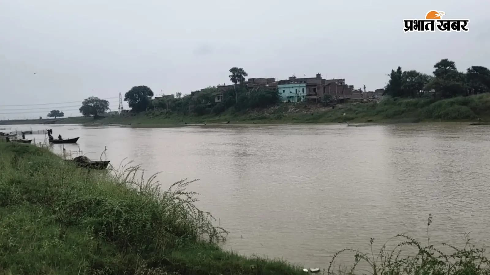 घाटकुसुम्भा में हरोहर नदी का जलस्तर बढ़ा, प्रशासन सतर्क. घाटकुसुम्भा में हरोहर नदी का जलस्तर बढ़ा, प्रशासन सतर्क.