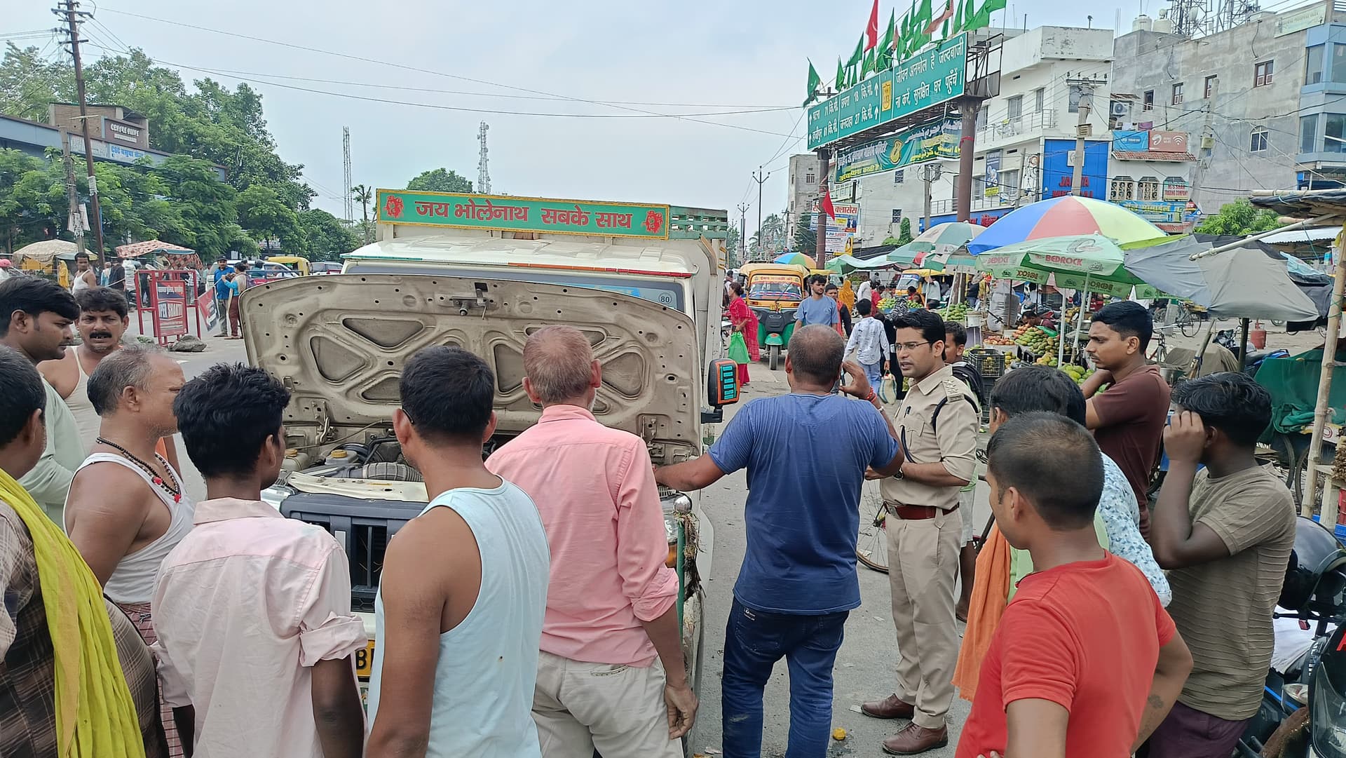 सरकारी कार्य में वाहन नहीं देने पर पिकअप का चालान, जीपीएस से इंजन बंद करने का आरोप सरकारी कार्य में वाहन नहीं देने पर पिकअप का चालान, जीपीएस से इंजन बंद करने का आरोप