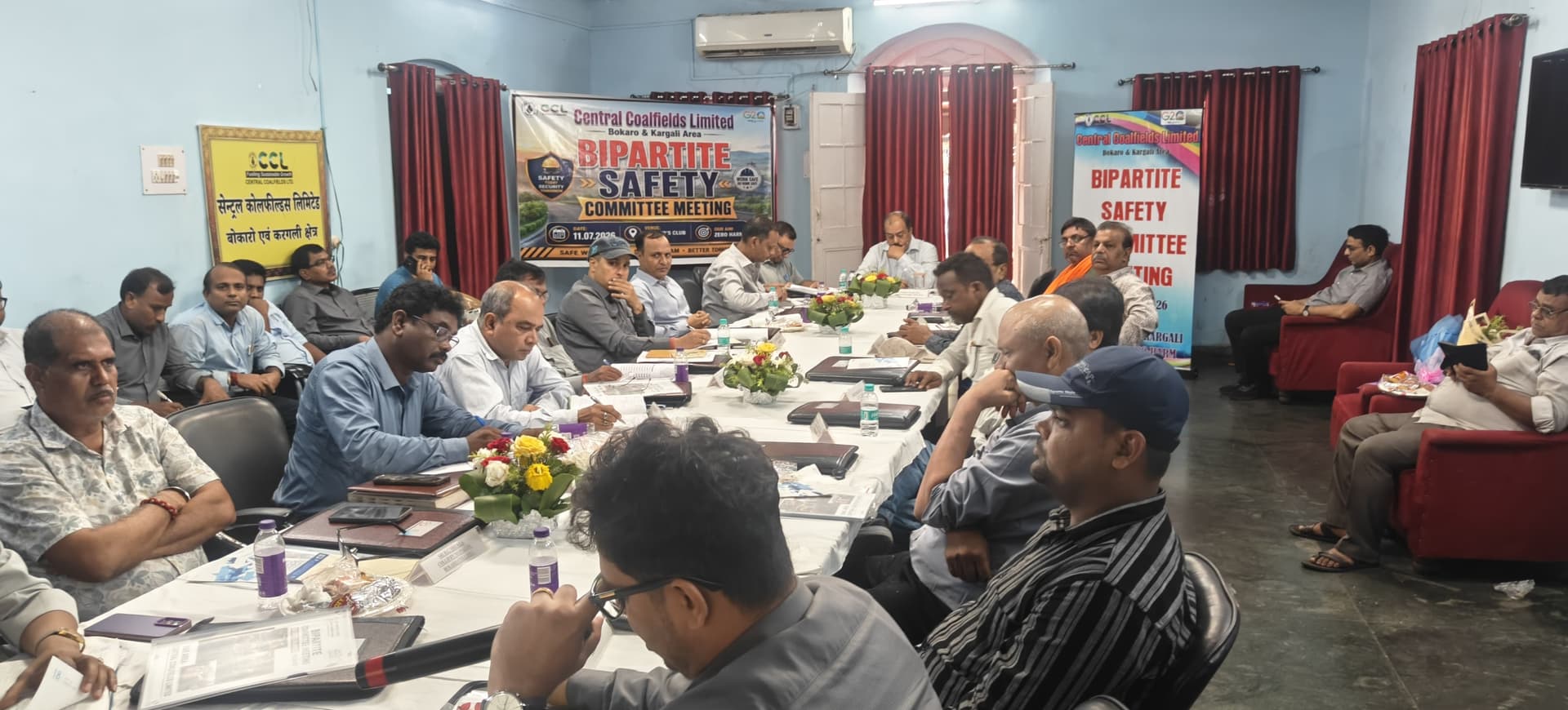 कोयला उत्पादन जरूरी, मजदूरों की सुरक्षा सर्वोपरि कोयला उत्पादन जरूरी, मजदूरों की सुरक्षा सर्वोपरि