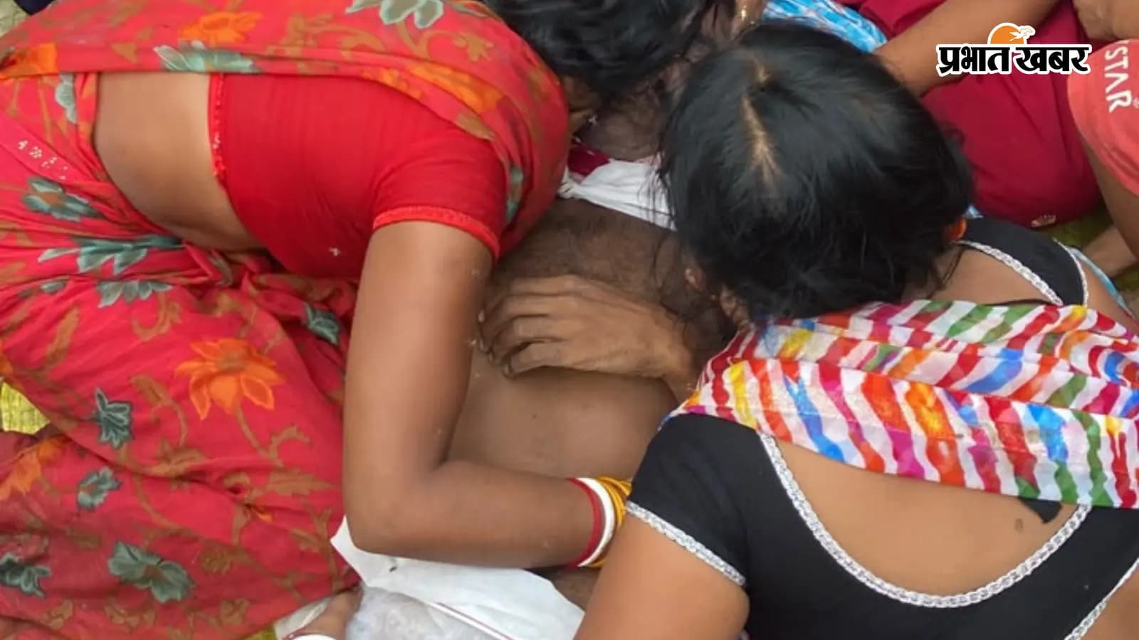 मौत के बाद सदमे में परिवार मौत के बाद सदमे में परिवार