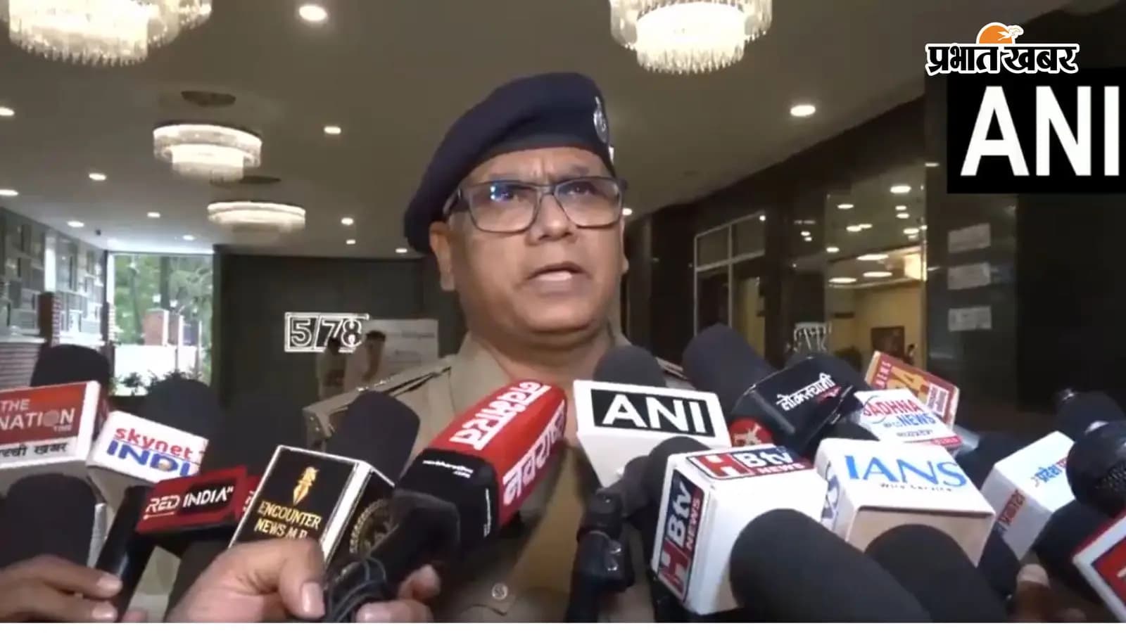 इंदौर पुलिस के जनसंपर्क अधिकारी (PRO) अमरेंद्र सिंह इंदौर पुलिस के जनसंपर्क अधिकारी (PRO) अमरेंद्र सिंह