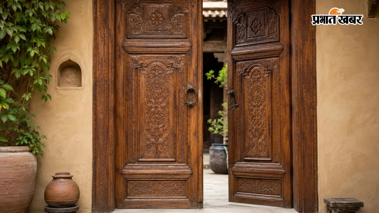 Old Indian Home Wooden Door (AI Image) Old Indian Home Wooden Door (AI Image)