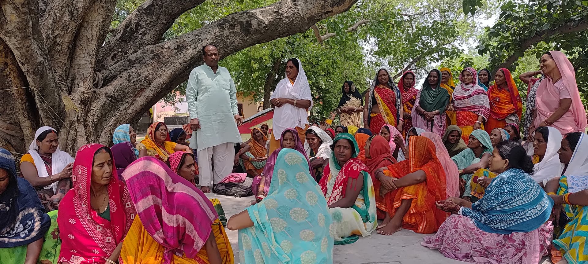 3300 में दम नहीं, 20 हजार से कम नहीं. रसोइयों ने बुलंद की आवाज 3300 में दम नहीं, 20 हजार से कम नहीं. रसोइयों ने बुलंद की आवाज