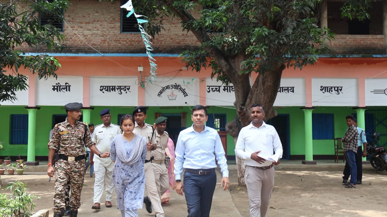 अवर निरीक्षक मद्य निषेध भर्ती परीक्षा शांतिपूर्ण व कदाचारमुक्त संपन्न, डीएम अंशुल अग्रवाल ने किया निरीक्षण अवर निरीक्षक मद्य निषेध भर्ती परीक्षा शांतिपूर्ण व कदाचारमुक्त संपन्न, डीएम अंशुल अग्रवाल ने किया निरीक्षण