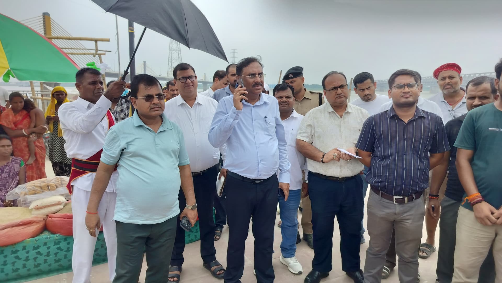सिमरिया घाट की साफ सफाई देखकर डीएम ने जतायी नाराजगी, मेला शुरू होने से पहले व्यवस्था दुरूस्त करने का निर्देश ( पेज तीन ) सिमरिया घाट की साफ सफाई देखकर डीएम ने जतायी नाराजगी, मेला शुरू होने से पहले व्यवस्था दुरूस्त करने का निर्देश ( पेज तीन )