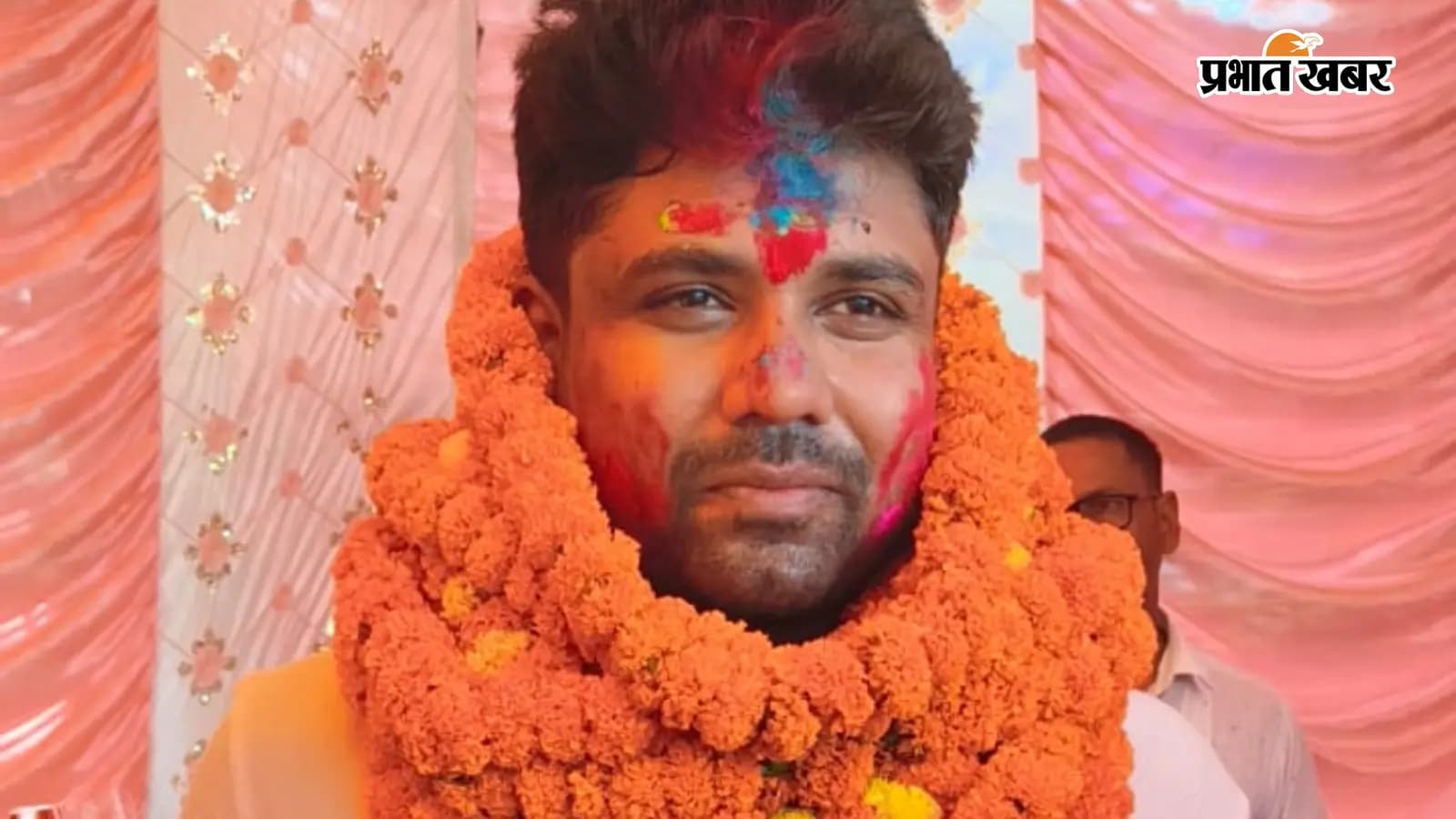 गांव पहुंचने पर मृत्युंजय राज का हुआ भव्य स्वागत गांव पहुंचने पर मृत्युंजय राज का हुआ भव्य स्वागत