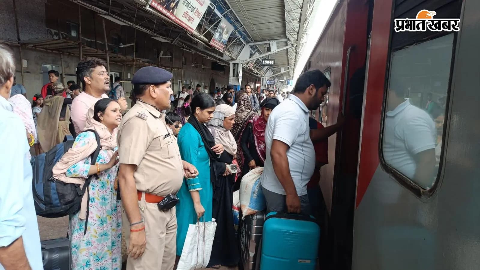 सीवान स्टेशन की तस्वीर सीवान स्टेशन की तस्वीर
