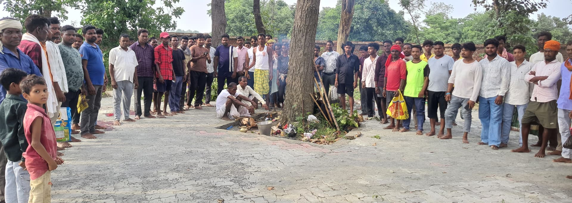 बांधडीह में धूमधाम से हुई बाहा बोंगा पूजा बांधडीह में धूमधाम से हुई बाहा बोंगा पूजा