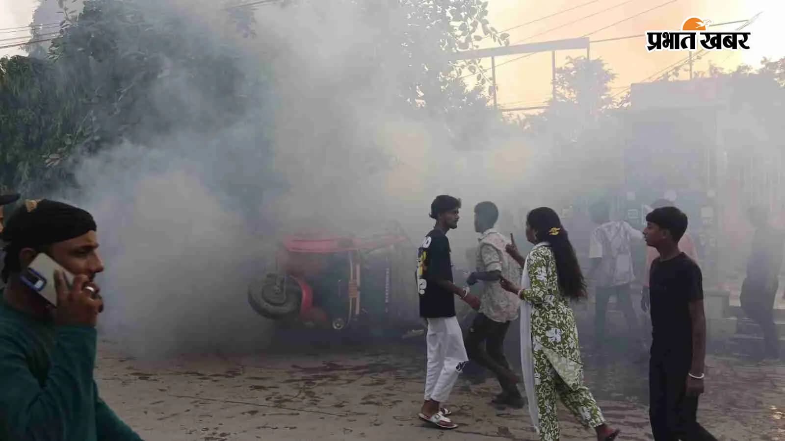 घटना में क्षतिग्रस्त ऑटो, फोटो- प्रभात खबर घटना में क्षतिग्रस्त ऑटो, फोटो- प्रभात खबर