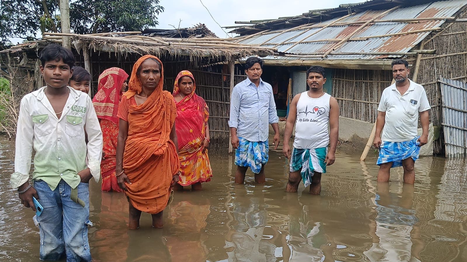 लगातार बारिश से कास्त खर्रा जलमग्न, धान की फसल पर संकट, ग्रामीणों ने की त्वरित जल निकासी की मांग लगातार बारिश से कास्त खर्रा जलमग्न, धान की फसल पर संकट, ग्रामीणों ने की त्वरित जल निकासी की मांग