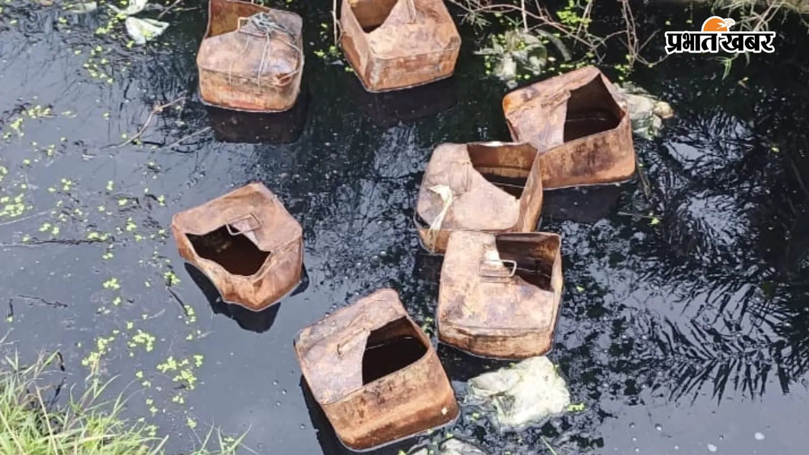 भारी मात्रा में अर्द्ध निर्मित शराब बरामद, एंटी लीकर टास्क फ़ोर्स का एक्शन भारी मात्रा में अर्द्ध निर्मित शराब बरामद, एंटी लीकर टास्क फ़ोर्स का एक्शन