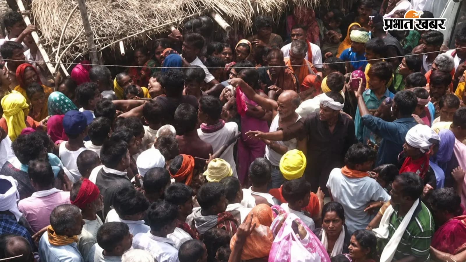 युवक की मौत के बाद गांव पहुंचा शव युवक की मौत के बाद गांव पहुंचा शव