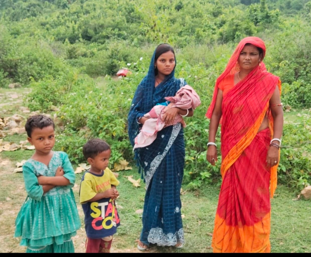 दो दिनों से लापता युवक का पेड़ से लटका मिला शव, जांच में जुटी पुलिस दो दिनों से लापता युवक का पेड़ से लटका मिला शव, जांच में जुटी पुलिस