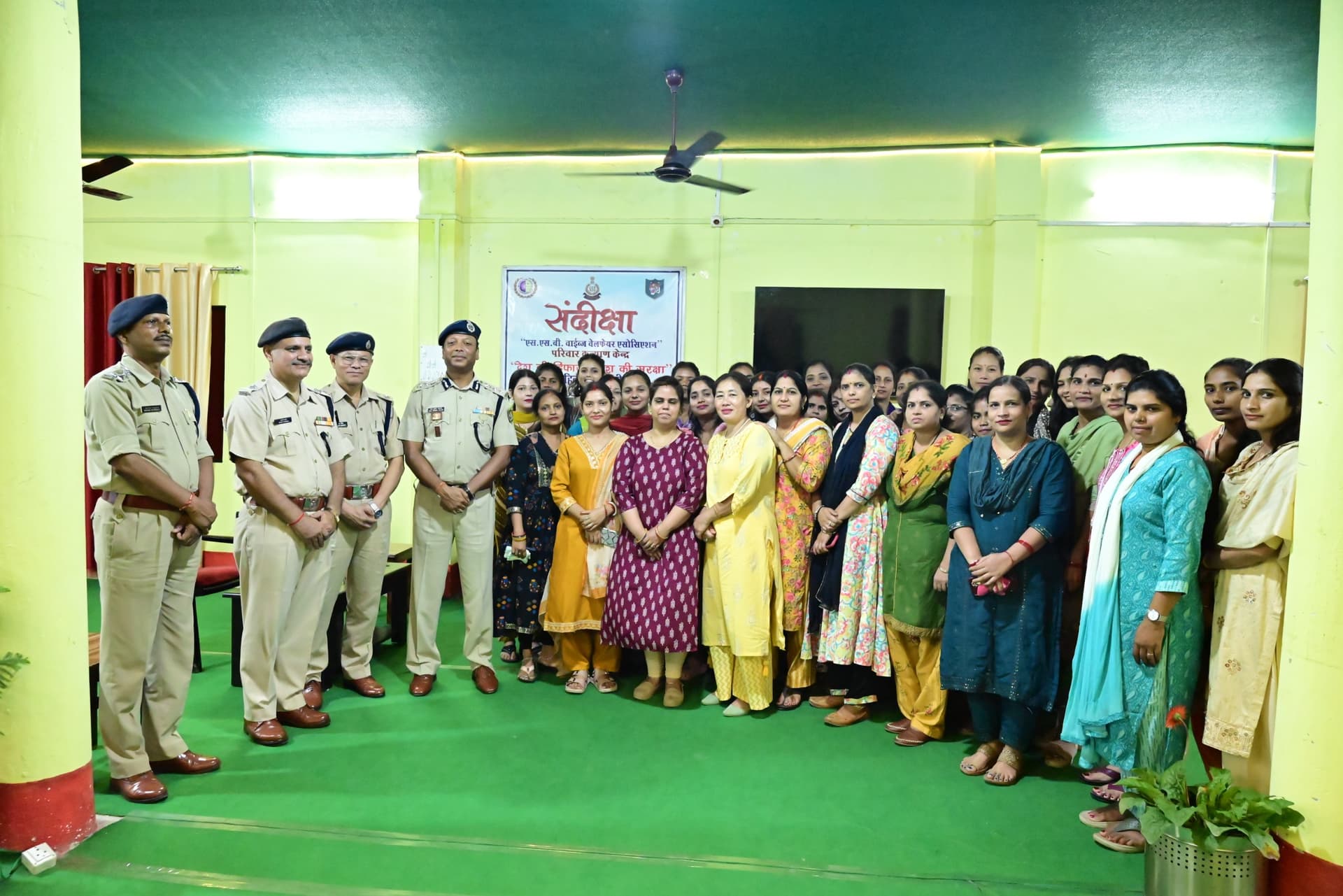 45 महिलाओं को दिया गया ब्यूटीशियन प्रशिक्षण 45 महिलाओं को दिया गया ब्यूटीशियन प्रशिक्षण