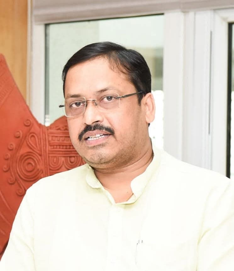 बाल्मीकिनगर में हेली सेवा शुरू, सांसद सुनील कुमार ने जताई खुशी बाल्मीकिनगर में हेली सेवा शुरू, सांसद सुनील कुमार ने जताई खुशी