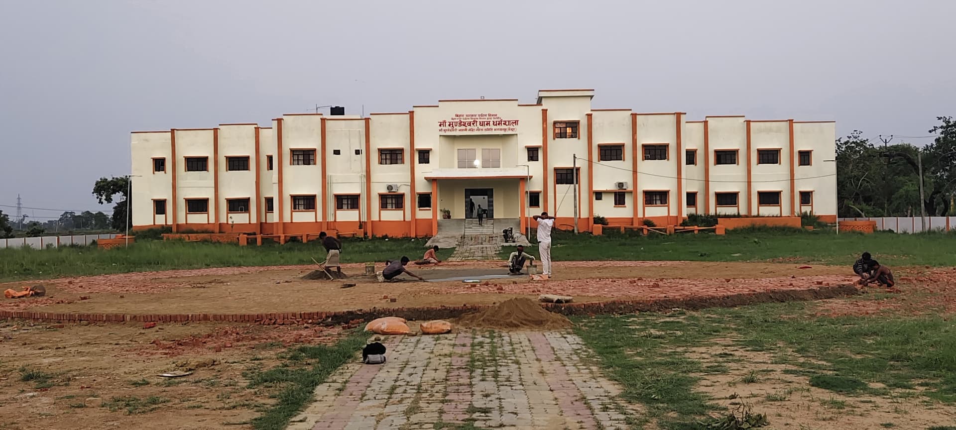 मुंडेश्वरी धाम दर्शन के लिए हेलीकॉप्टर सेवा शुरू, हर शनिवार और रविवार मिलेगी सुविधा मुंडेश्वरी धाम दर्शन के लिए हेलीकॉप्टर सेवा शुरू, हर शनिवार और रविवार मिलेगी सुविधा