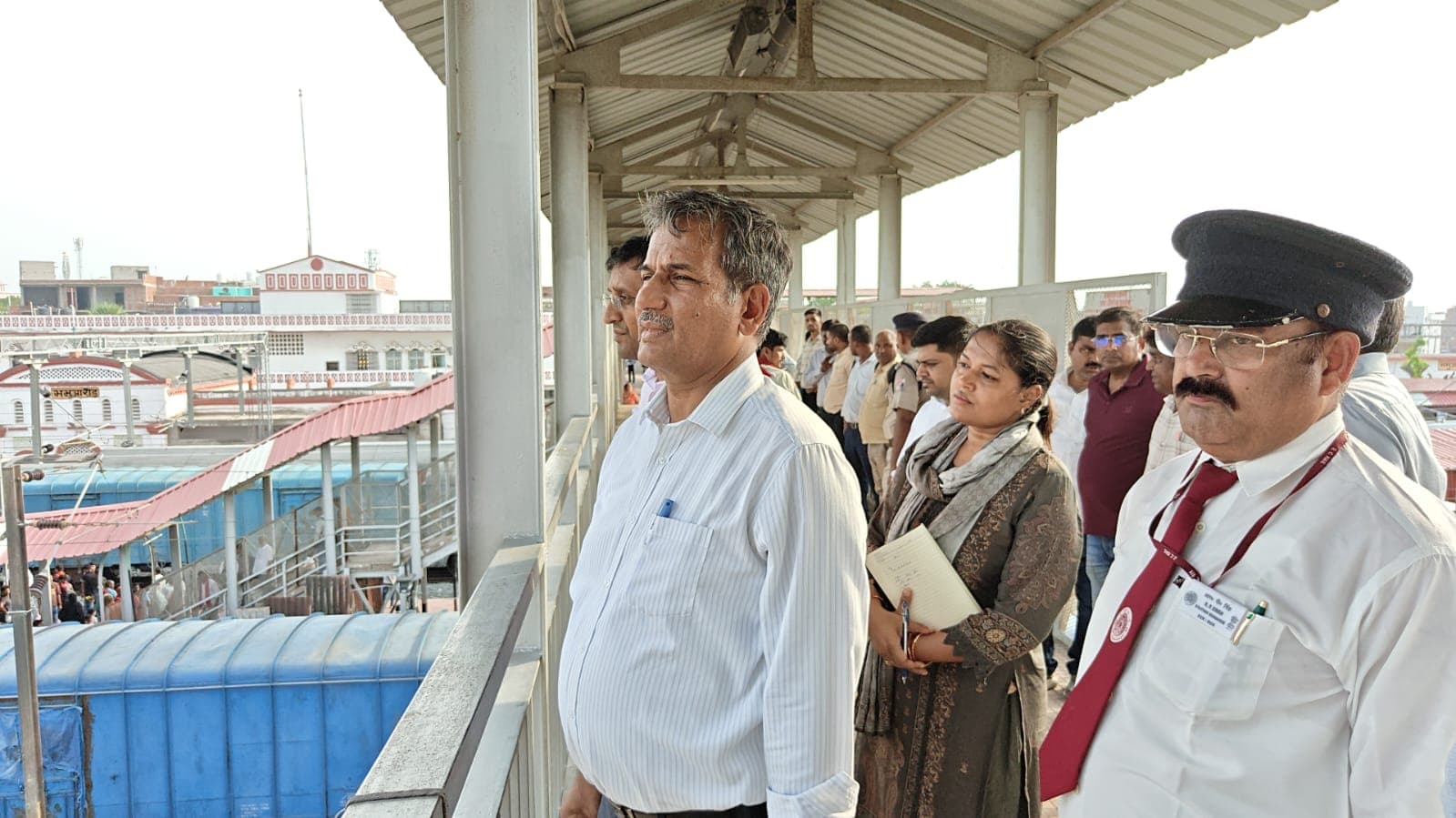 डीडीयू मंडल में विकास कार्यों का निरीक्षण, भभुआ रोड स्टेशन की सुविधाओं का लिया जायजा डीडीयू मंडल में विकास कार्यों का निरीक्षण, भभुआ रोड स्टेशन की सुविधाओं का लिया जायजा