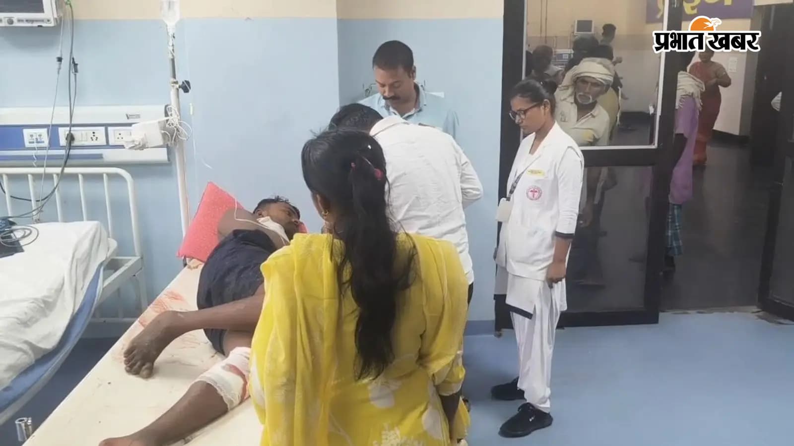 बिहार शरीफ मॉडल अस्पताल में इलाज करते जख्मी बिहार शरीफ मॉडल अस्पताल में इलाज करते जख्मी