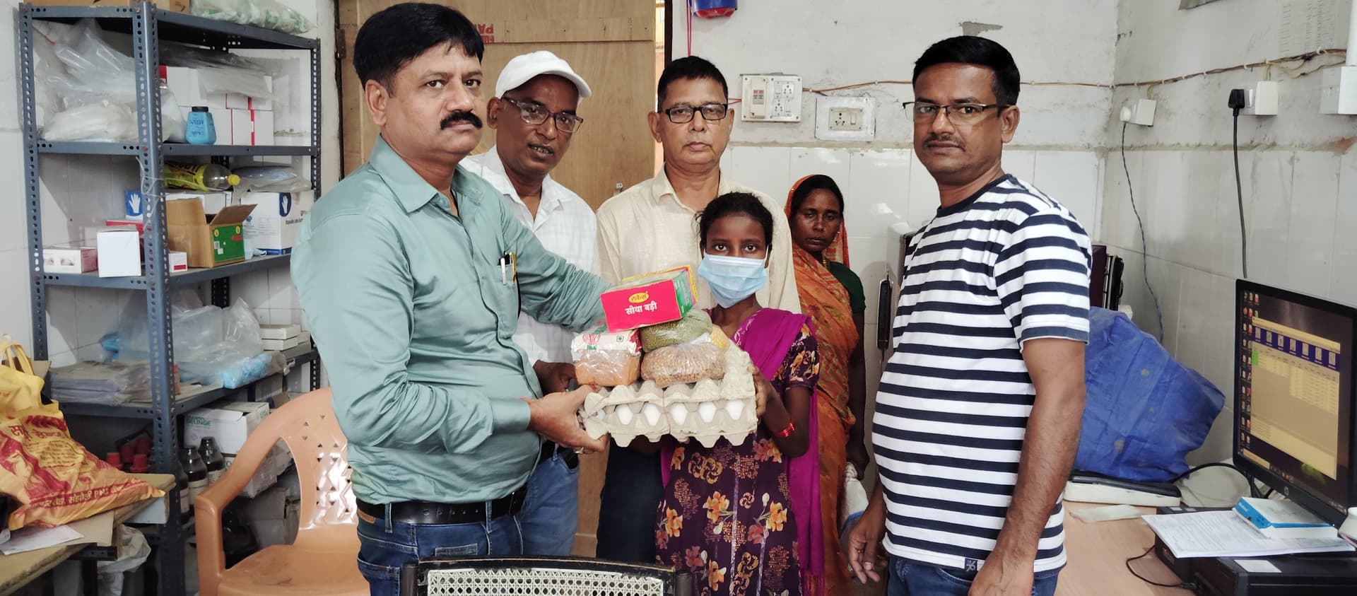 प्रखंड में टीबी मुक्त भारत अभियान के तहत दो मरीजों को दी गई पोषण फूड बास्केट प्रखंड में टीबी मुक्त भारत अभियान के तहत दो मरीजों को दी गई पोषण फूड बास्केट