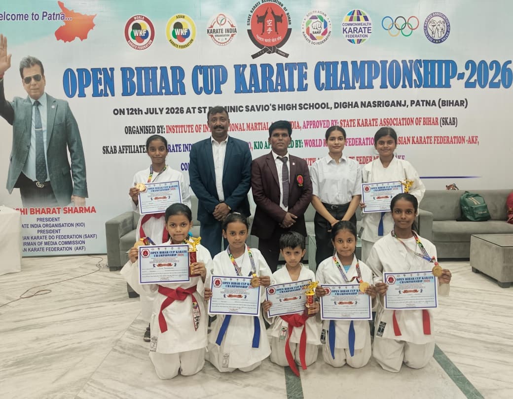 कराटे चैंपियनशिप में वैशाली के खिलाड़ियों ने जीता 7 पदक, बढ़ाया का मान कराटे चैंपियनशिप में वैशाली के खिलाड़ियों ने जीता 7 पदक, बढ़ाया का मान