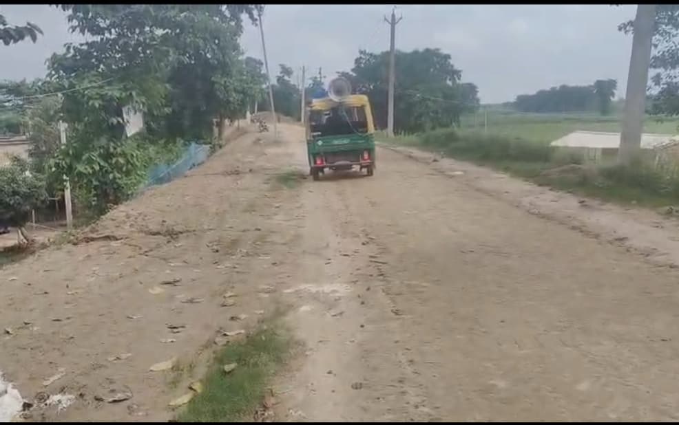 संभावित बाढ़ को देखते हुए ध्वनि विस्तारक यंत्र से लोगों को सुरक्षित स्थानों पर जाने की अपील संभावित बाढ़ को देखते हुए ध्वनि विस्तारक यंत्र से लोगों को सुरक्षित स्थानों पर जाने की अपील
