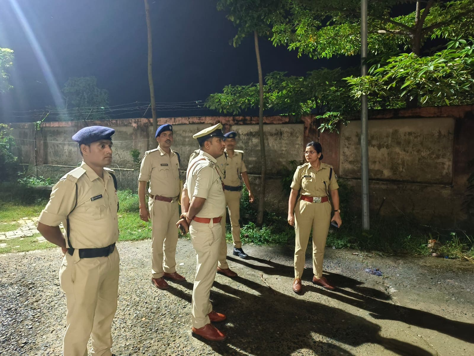 आपराधिक प्रवृत्ति के लोगों की करें निगरानी, मादक पदार्थों की तस्करी पर लगाएं प्रभावी रोक: साक्षी आपराधिक प्रवृत्ति के लोगों की करें निगरानी, मादक पदार्थों की तस्करी पर लगाएं प्रभावी रोक: साक्षी