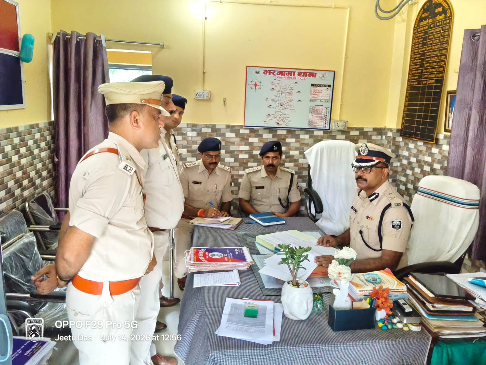 पूर्णिया प्रक्षेत्र के आईजी ने भरगामा थाना का किया निरीक्षणविधि-व्यवस्था व लंबित मामलों की समीक्षा पूर्णिया प्रक्षेत्र के आईजी ने भरगामा थाना का किया निरीक्षणविधि-व्यवस्था व लंबित मामलों की समीक्षा