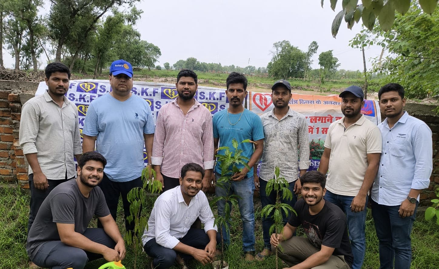 इजरी में चला पौधारोपण अभियान, ग्रामीणों ने लिया पर्यावरण संरक्षण का संकल्प इजरी में चला पौधारोपण अभियान, ग्रामीणों ने लिया पर्यावरण संरक्षण का संकल्प