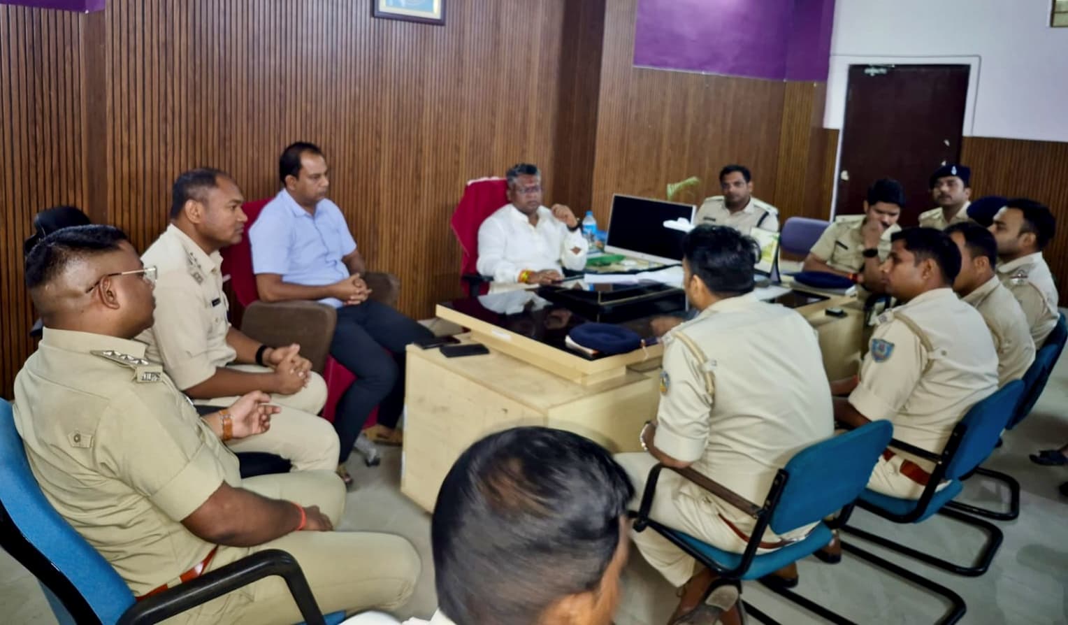 विधायक ने की कानून-व्यवस्था की समीक्षा, रथयात्रा सुरक्षा पर दिया जोर