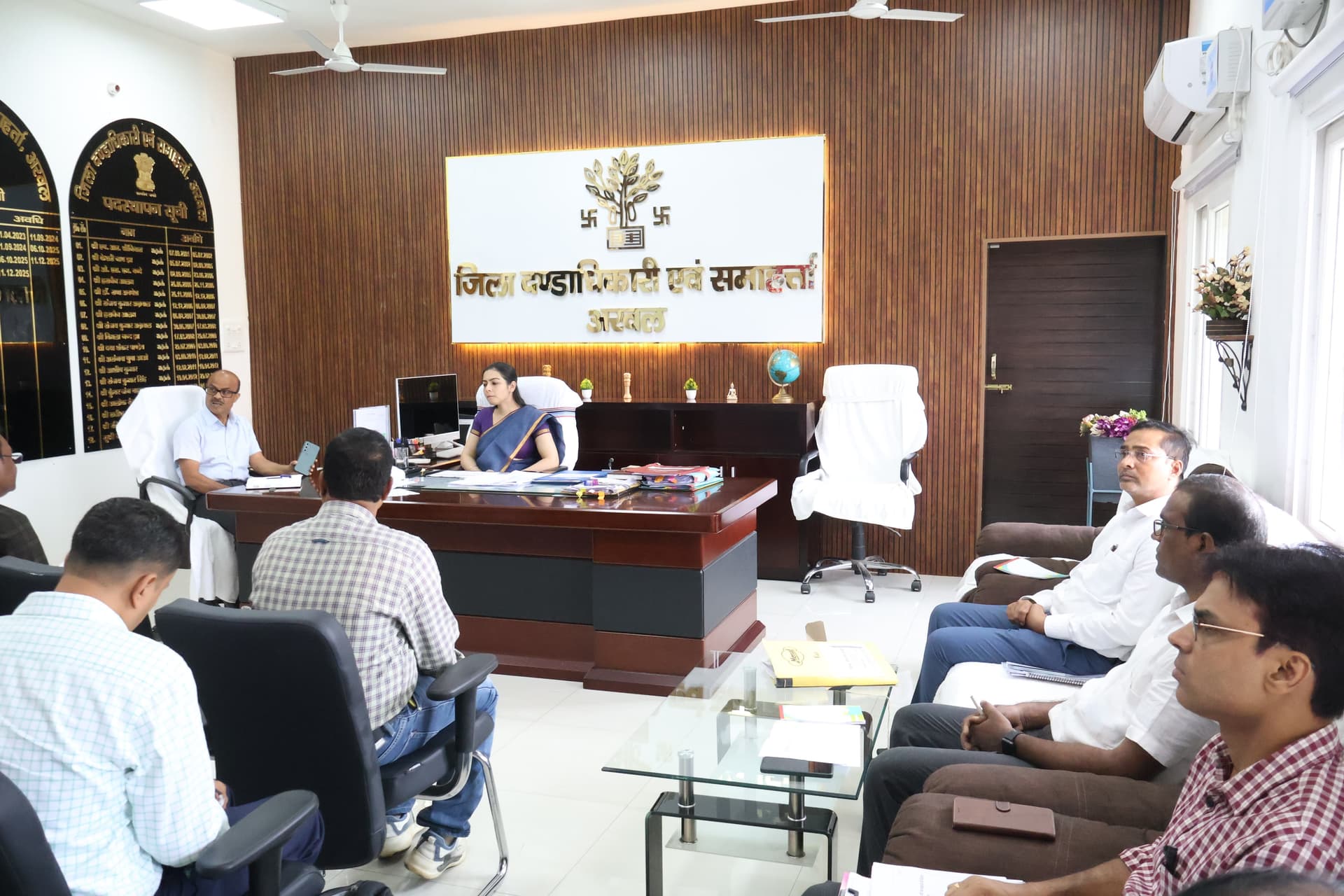 चापाकलों की मरम्मत और विकास कार्यों में तेजी लाएं अधिकारी : डीएम चापाकलों की मरम्मत और विकास कार्यों में तेजी लाएं अधिकारी : डीएम