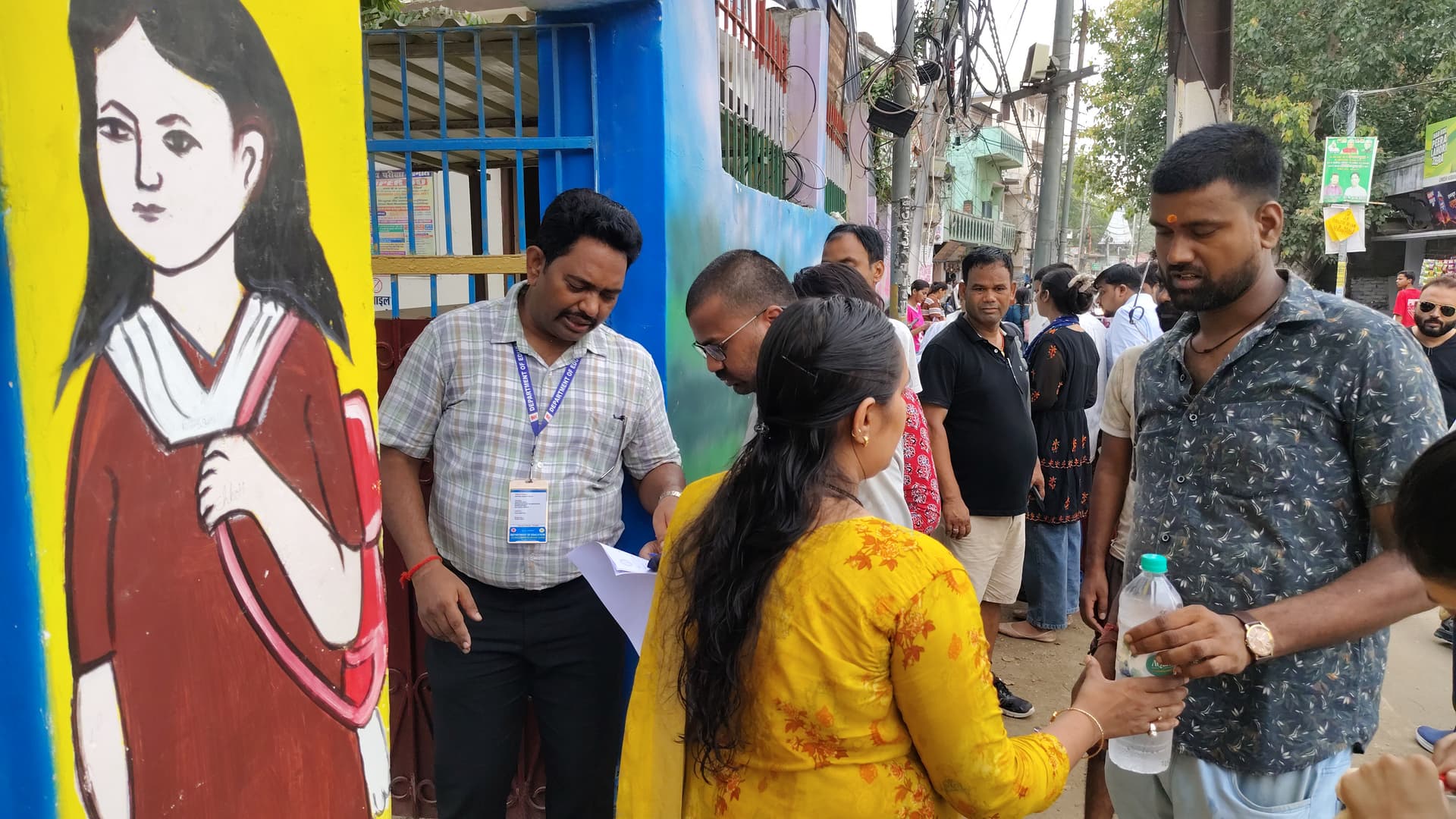 नालंदा में बीपीएससी अभियोजन पदाधिकारी प्रारंभिक परीक्षा शुरू, कड़ी सुरक्षा के बीच अभ्यर्थियों की हुई एंट्री नालंदा में बीपीएससी अभियोजन पदाधिकारी प्रारंभिक परीक्षा शुरू, कड़ी सुरक्षा के बीच अभ्यर्थियों की हुई एंट्री