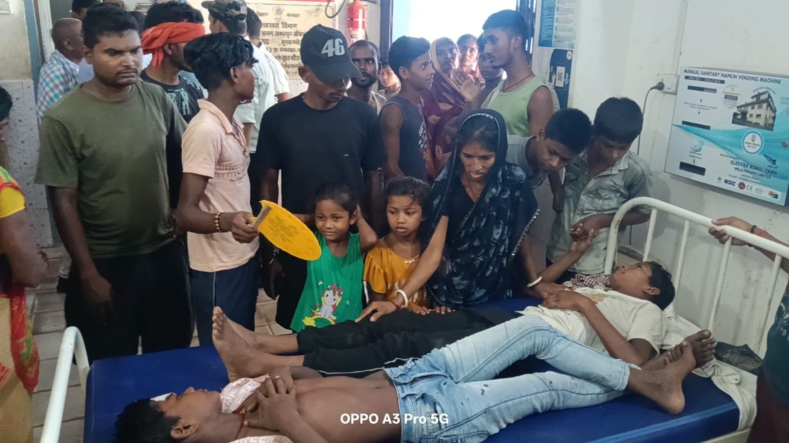 बाईक एवं साईकिल की टक्कर में बाईक सवार दो किशोर समेत साईकिल सवार हुआ जख्मी: बाईक एवं साईकिल की टक्कर में बाईक सवार दो किशोर समेत साईकिल सवार हुआ जख्मी: