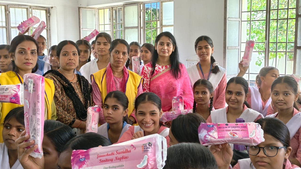 छात्राओं को माहवारी स्वच्छता के प्रति किया गया जागरूक छात्राओं को माहवारी स्वच्छता के प्रति किया गया जागरूक